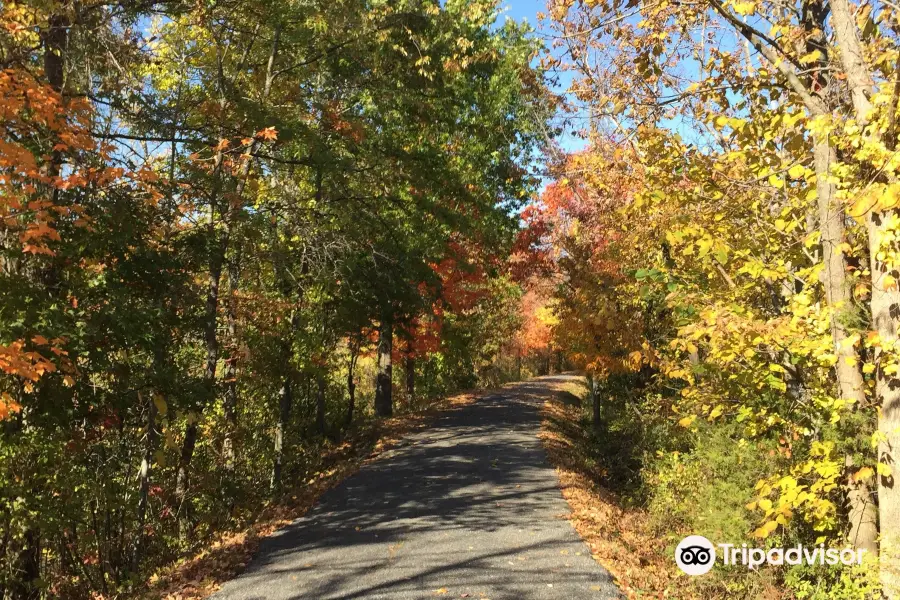 Windsor Locks Canal State Park Trail