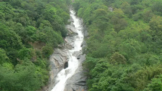 Iwaiguchi Kannon Waterfall