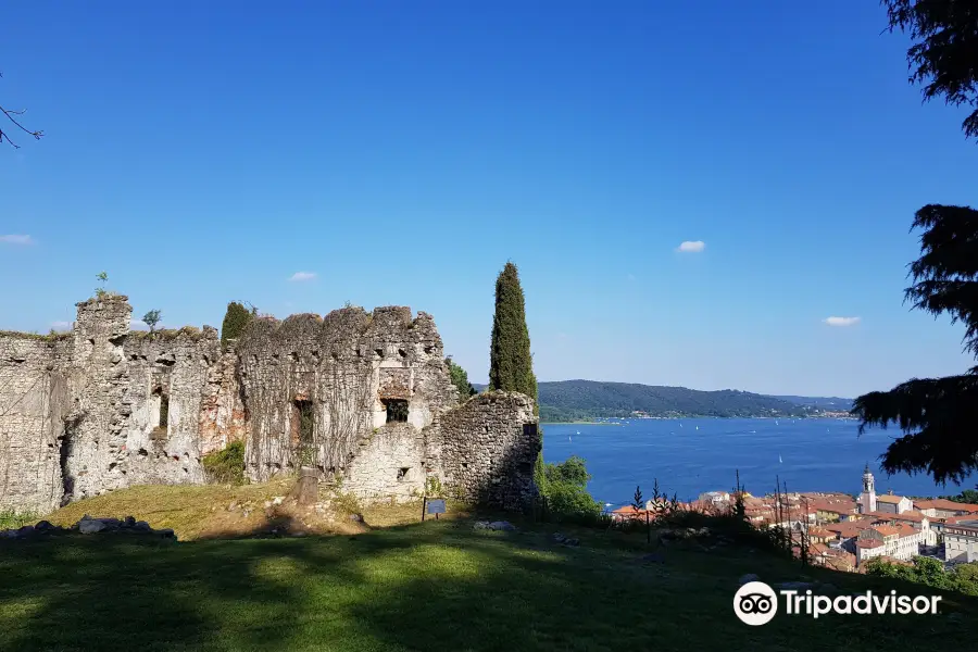 Parco della Rocca Borromea