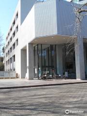 Tokyo Metropolitan Central Library