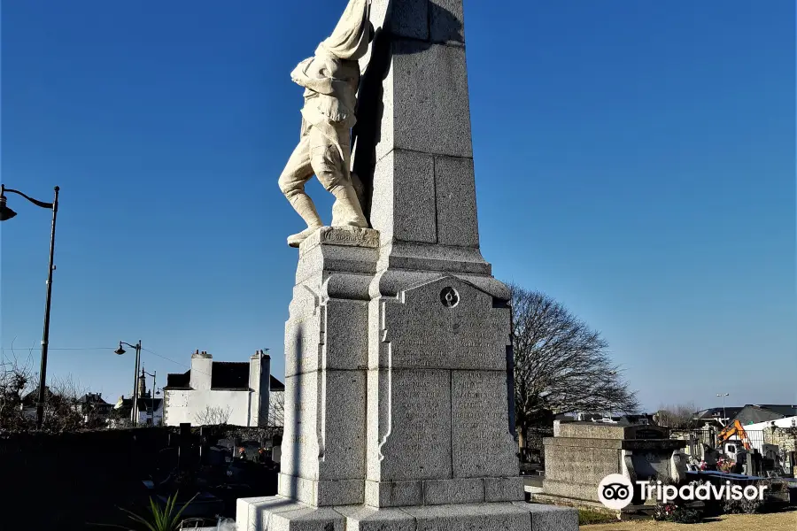 Monument Aux Morts