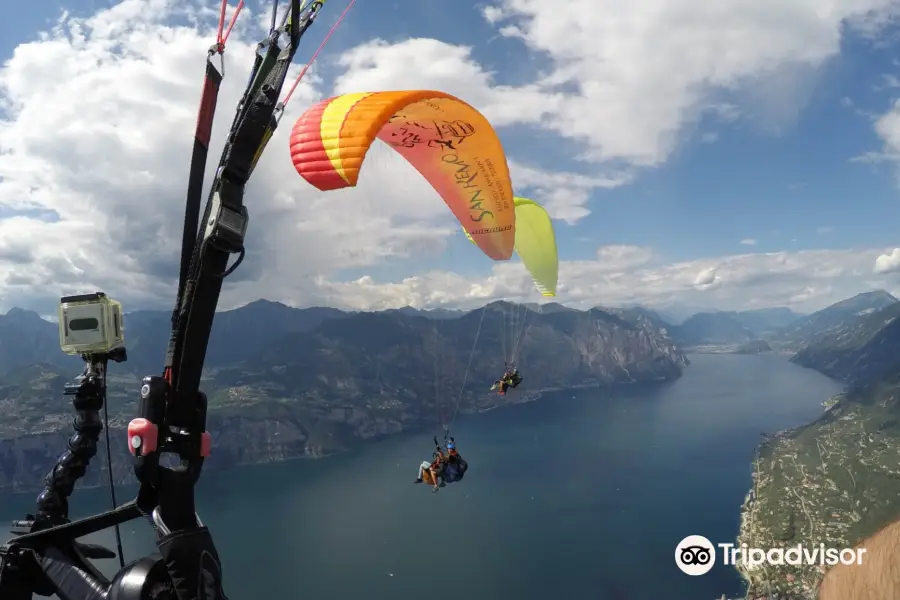 Tandem Paragliding Lake Garda