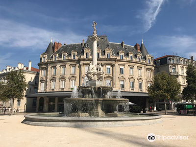 Fontaine Monumentale