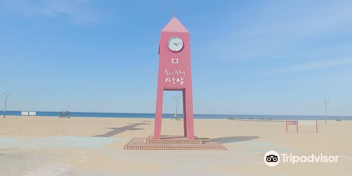 Mangsang Beach