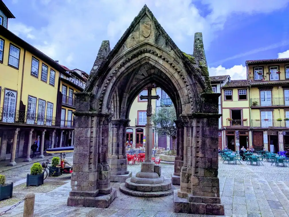 Hotels near Largo da Oliveira