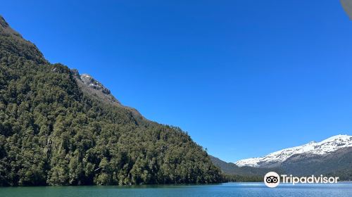 Puerto Blest y Cascada de los Cantaro