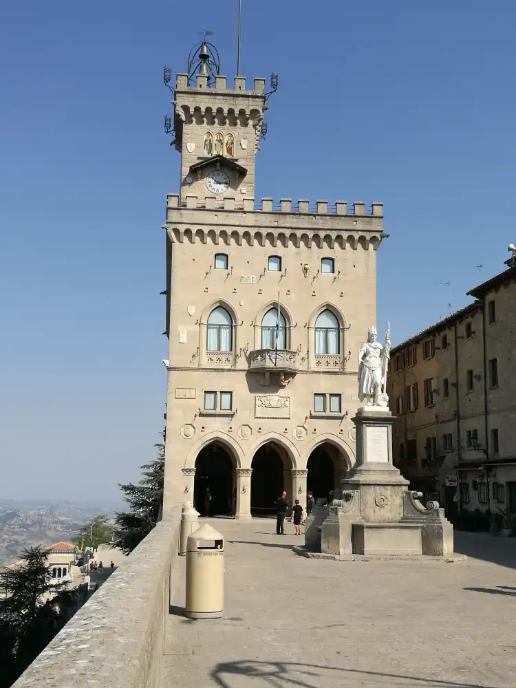Hotels near Palazzo Pubblico