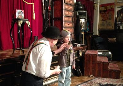 Houdini Museum, Tour & Magic Show WEEKENDS