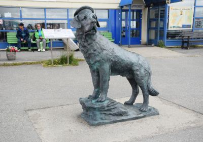 Seadog Bamse statue