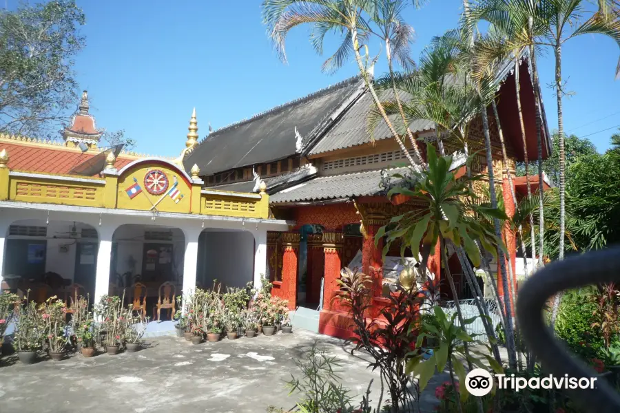 Wat Phra Bat Tai