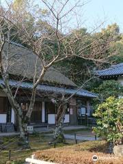 Ryokan Statue