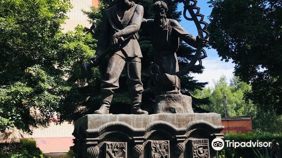 Monument Glory to Russian Masters