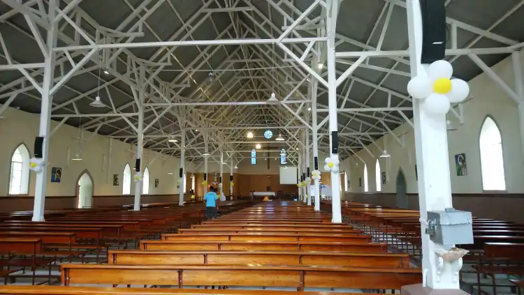 Hotels near Saint Gabriel Church