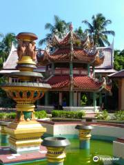 Wat Machimmaram Sitting Buddha