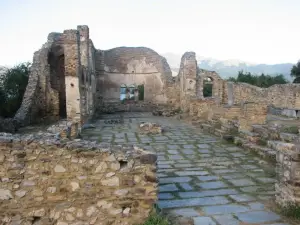 Basilica of Saint Achillius (10th c.)