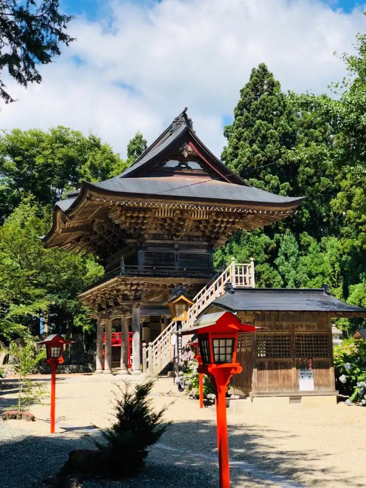 Hotels near 宮澤賢治記念館への階段