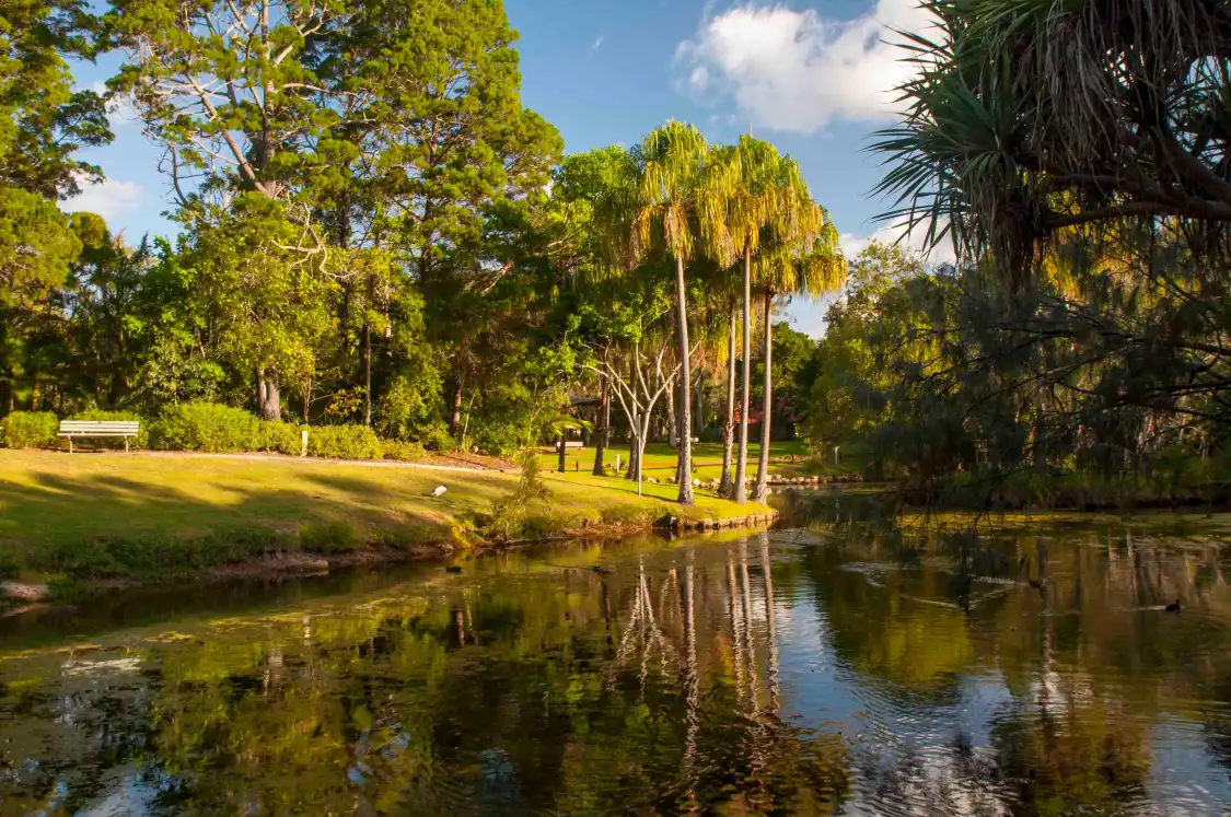 Hotels near Hervey Bay Botanic Gardens