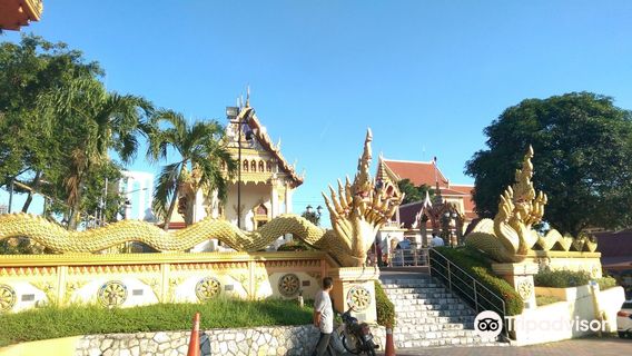 Thai Buddhist Chetawan Pagoda