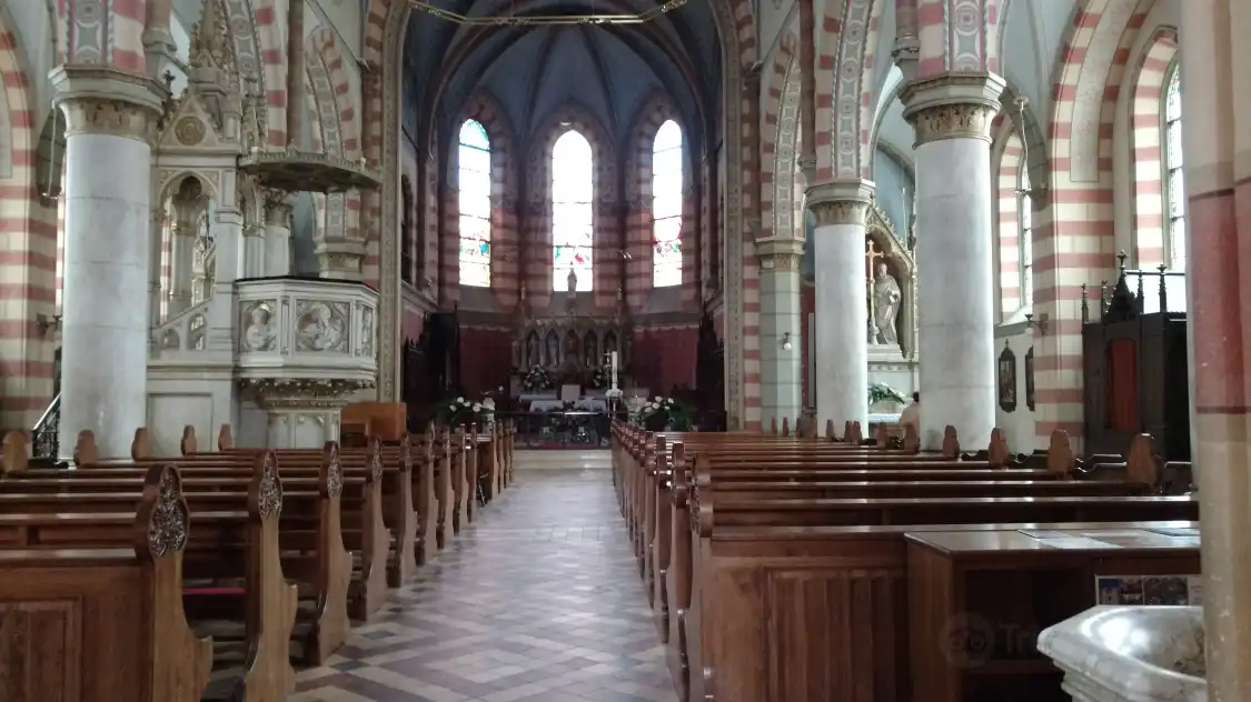 Hotels near Sacred Heart Cathedral
