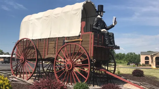 World's Largest Railsplitter Covered Wagon