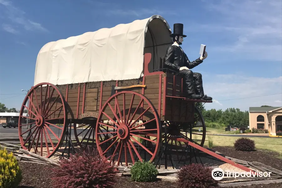 World's Largest Railsplitter Covered Wagon