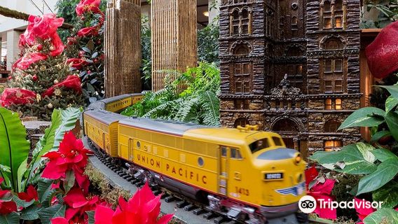 Lauritzen Gardens