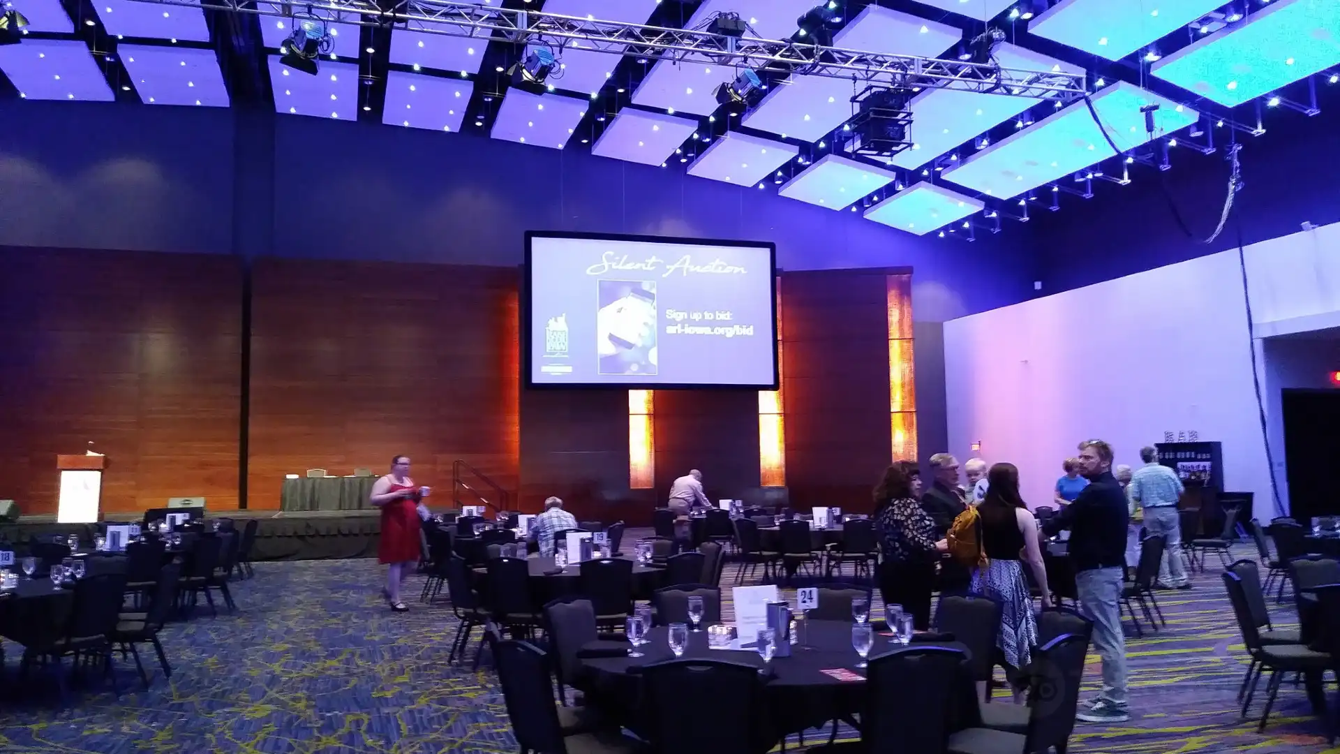 Hotels near Iowa Events Center