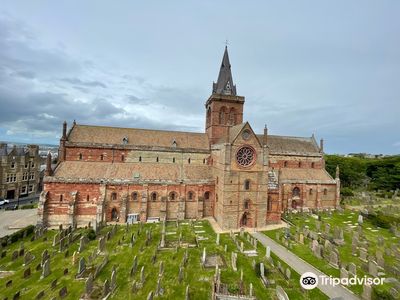 Bishop’s and Earl's Palaces