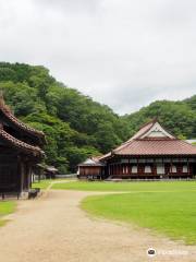 Shizutani School