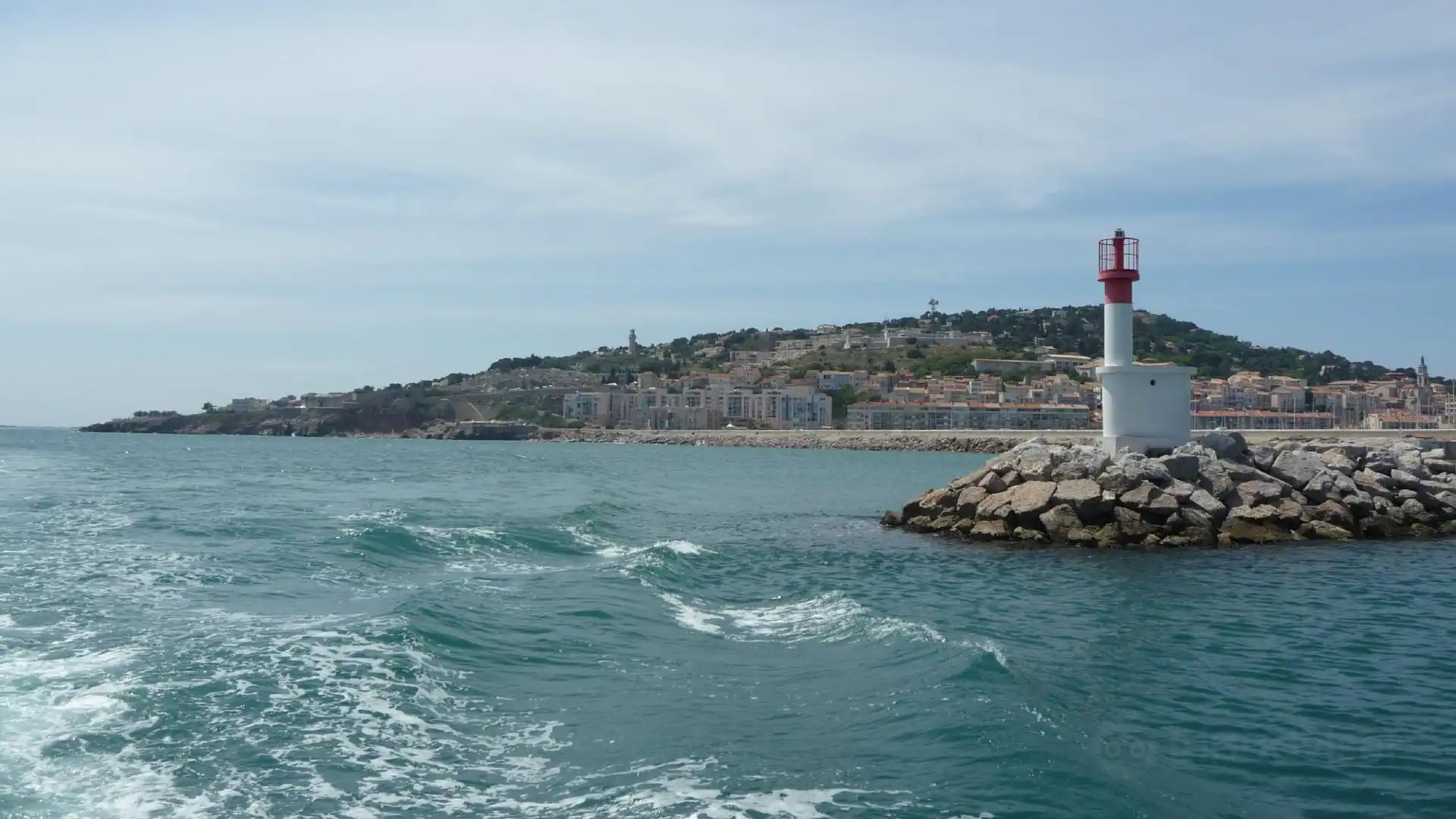 Hotels near Popeye