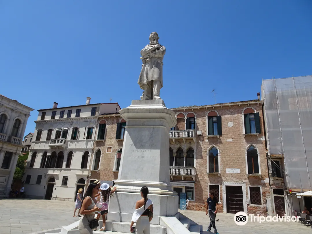 3_Monumento a Niccolò Tommaseo