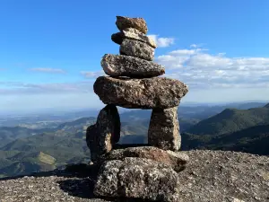 Entrada da Trilha da Pedra Redonda