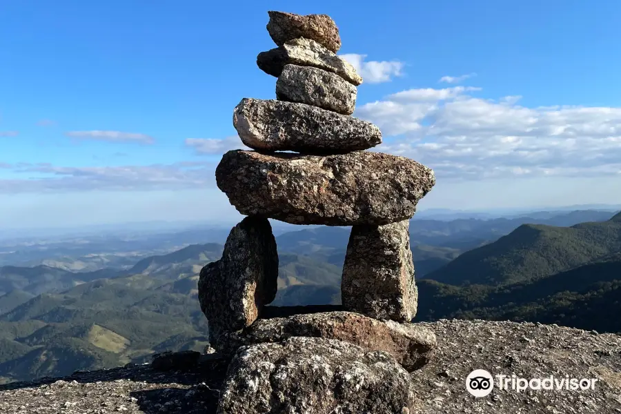 Entrada da Trilha da Pedra Redonda