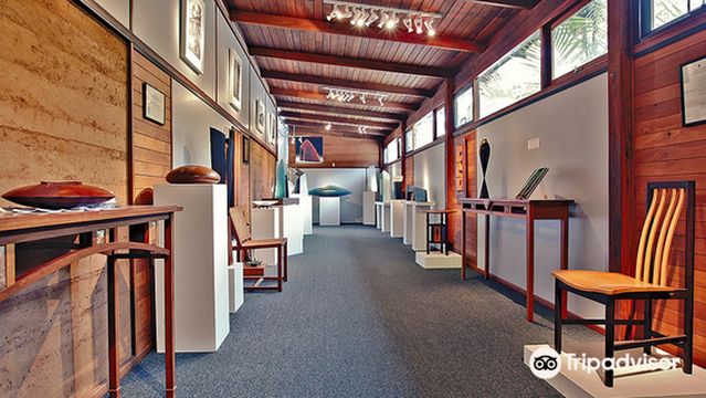 Peter Kovacsy Studio & Art Gallery