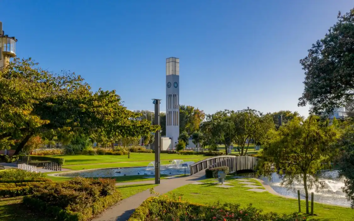 Hotels near Te Marae o Hine - The Square