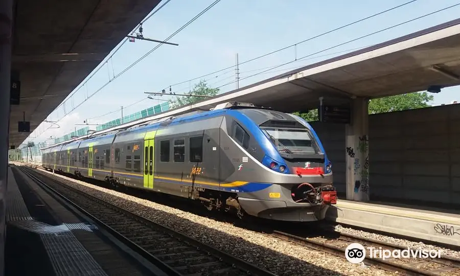 Stazione Ferroviaria Torino Stura