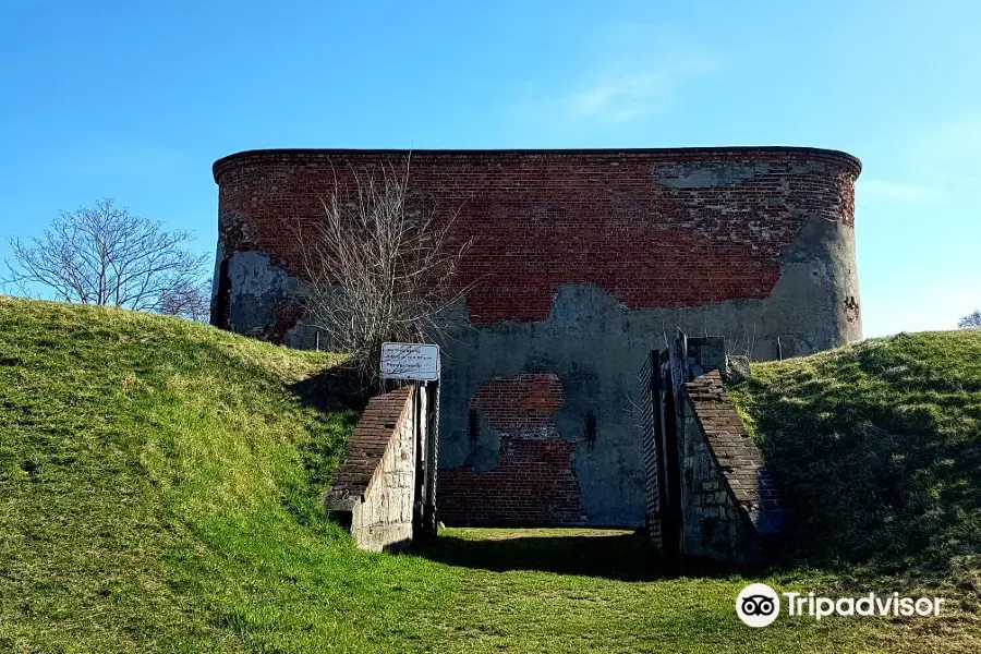 Fort Mississauga and Mississauga Point Lighthouse National Historic Sites