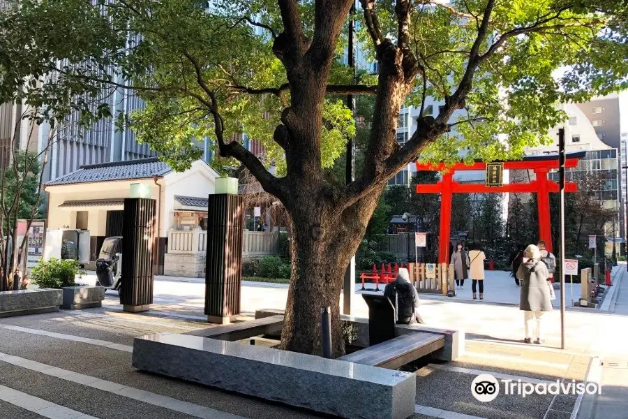 福徳神社(芽吹稲荷)