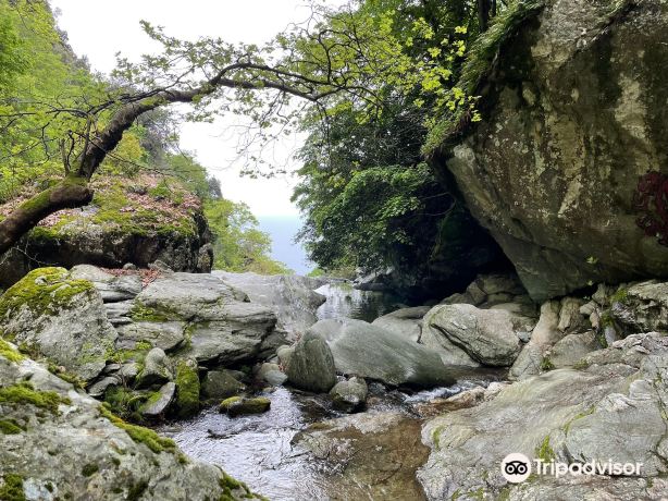 Kalipso waterfall