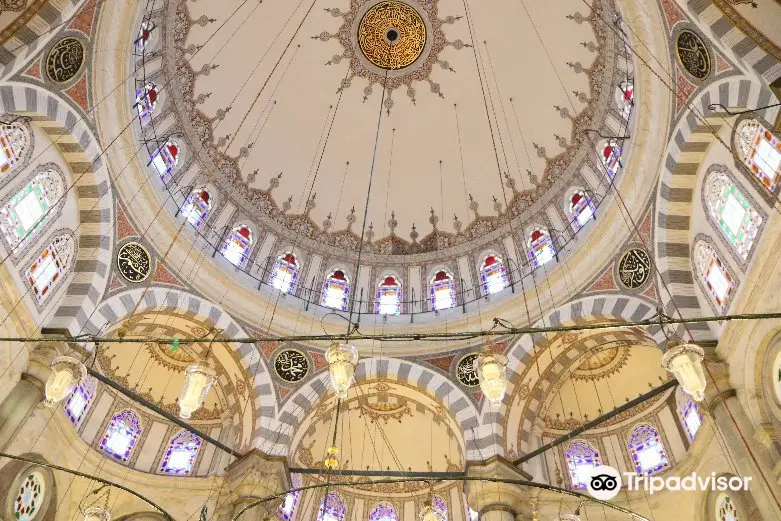 Laleli camii