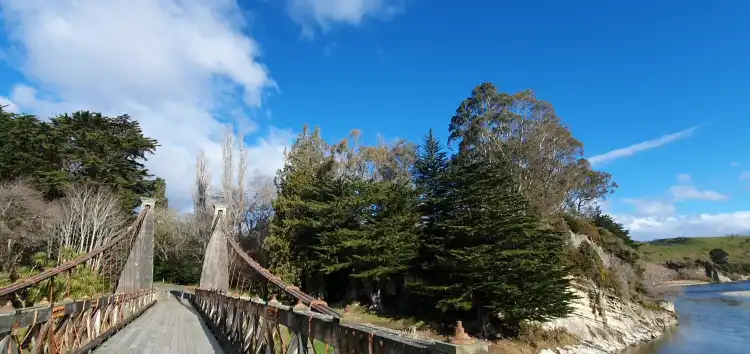 Hotels in Eastern Bush