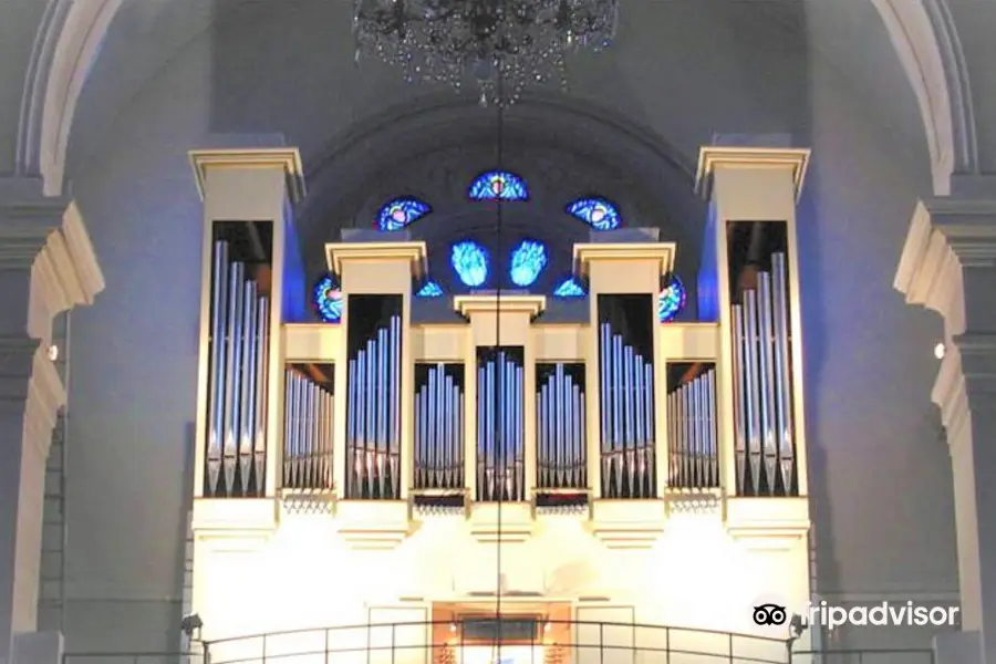 Eglise Saint-Pierre-d’Arene