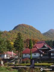 巖松院