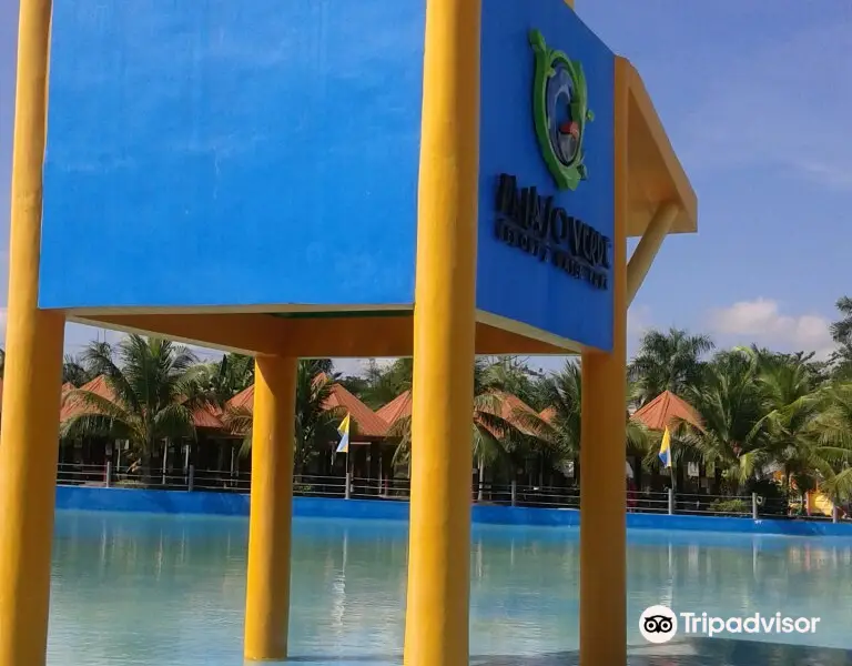 Paraiso Verde Resort & Water Park