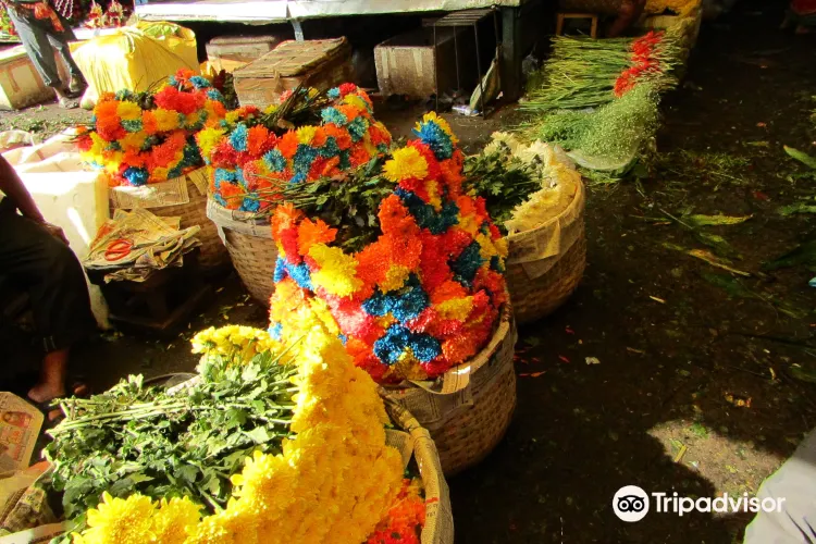 Malik Ghat Flower Market3