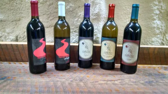 Little Vine Vineyards & Winery