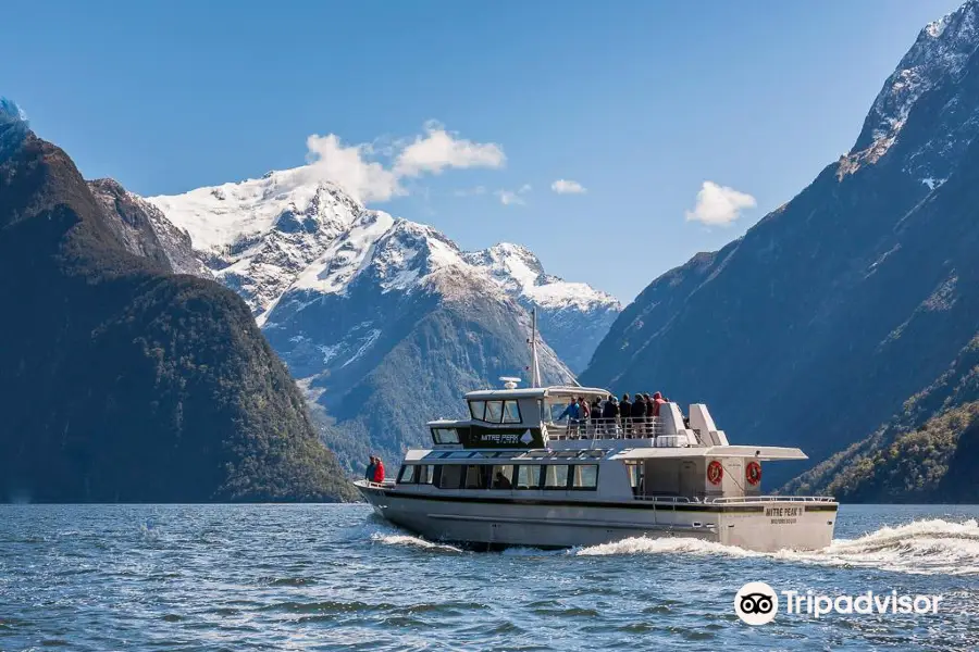 Mitre Peak Cruises