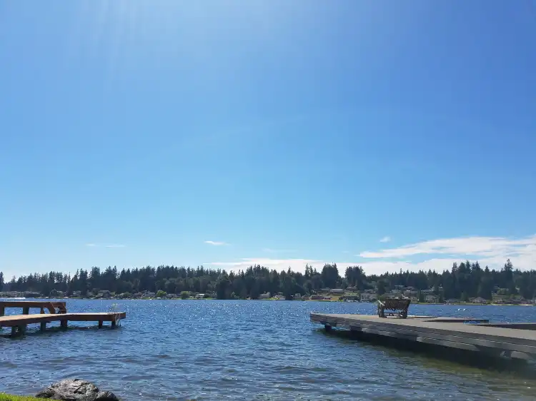 Hotels in Lake Goodwin