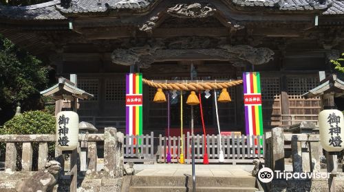 Shirahama Shrine