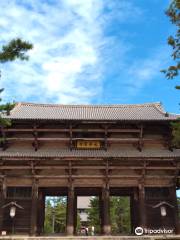 Todai-ji Namdaimon (Grand South Gate)